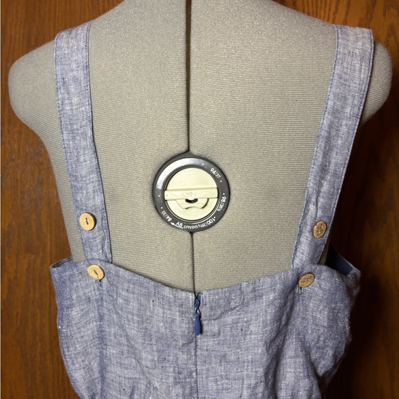 Rachel Zoe Blue Linen Wide Leg Jumpsuit - size 8. - Picture 9 of 11